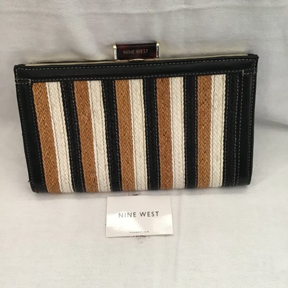 NINE West Clutch - Picture 1 of 10